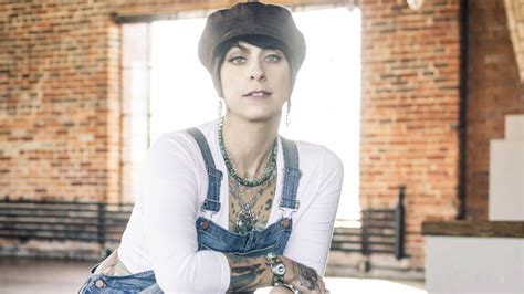 how tall is danielle on american pickers|danielle colby body measurements.